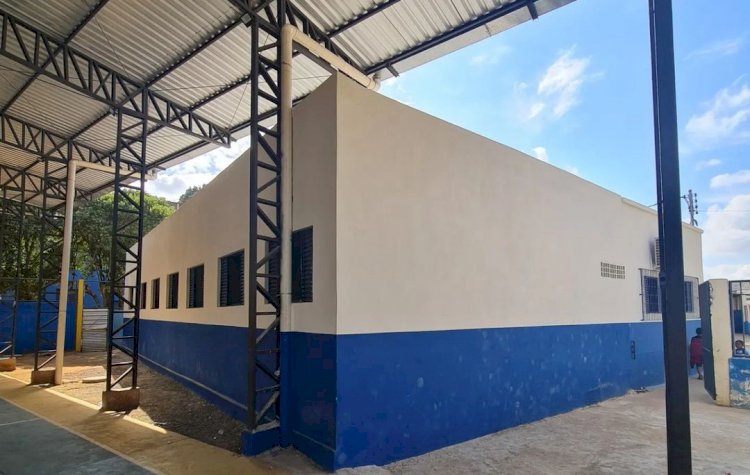 Secretário de Educação de Itaperuna visita escola que passa por obras de ampliação