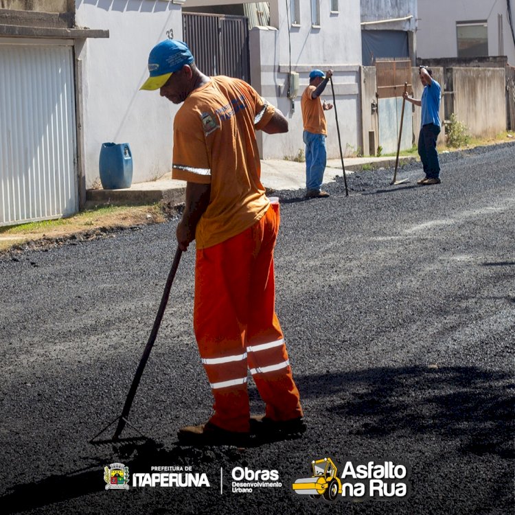 Programa "Asfalto na Rua" no Fiteiro.