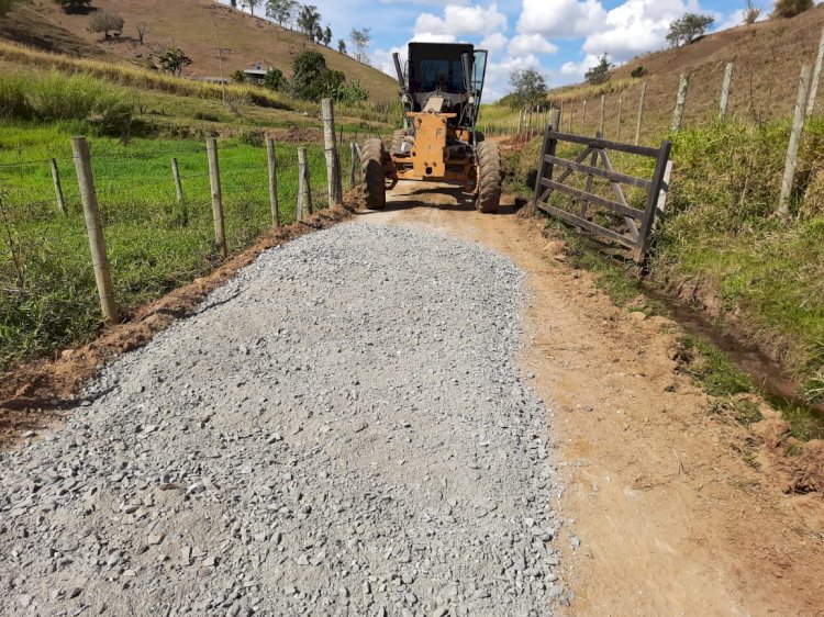 Secretaria de Agricultura de Itaperuna realiza trabalho no Alto Limoeiro