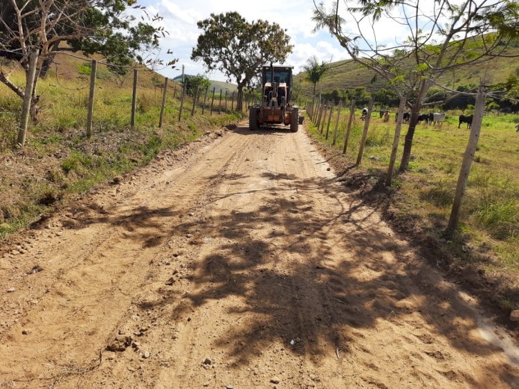 Secretaria de Agricultura de Itaperuna realiza trabalho no Alto Limoeiro