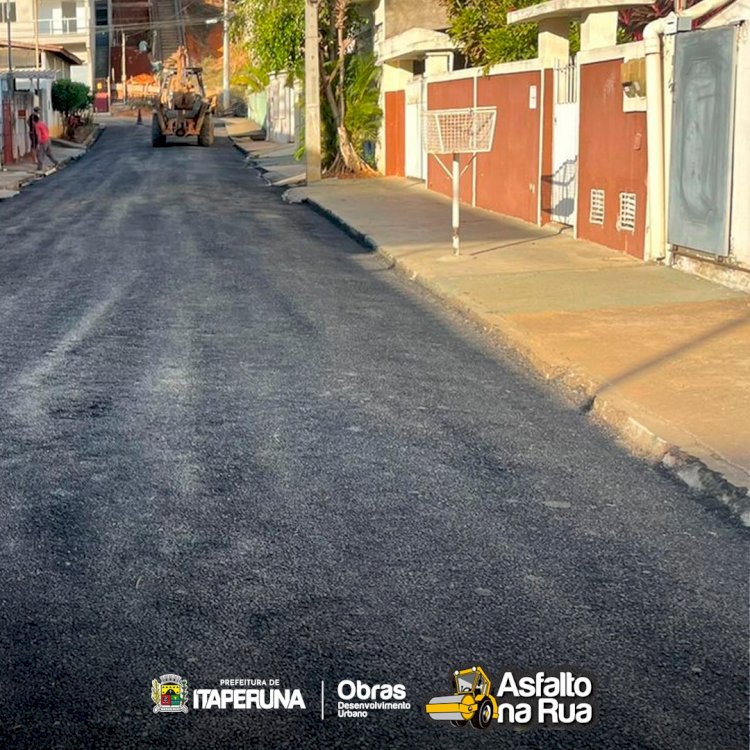 "Asfalto na Rua" em mais um endereço do bairro Fiteiro.