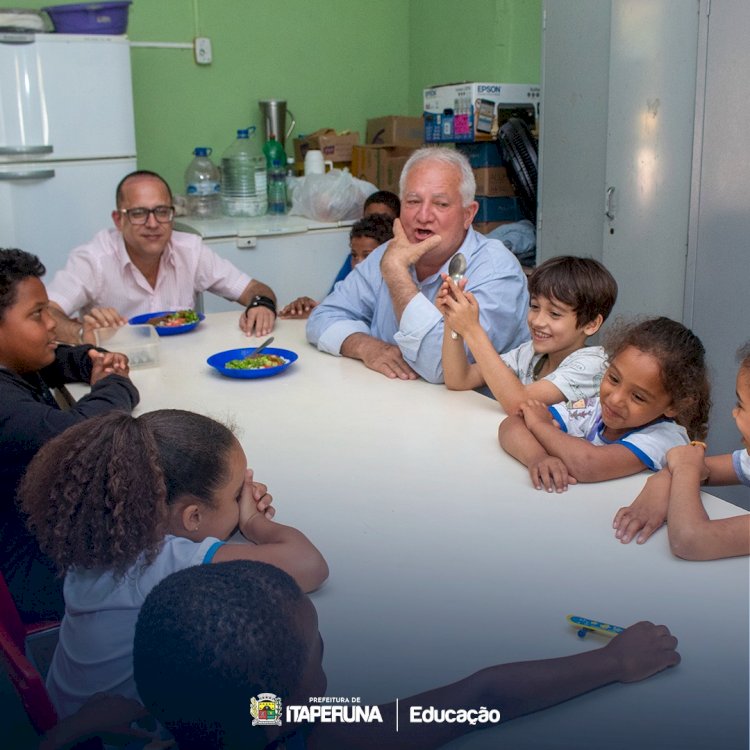 Prefeito e secretário de Educação visitam  E.M. Fazenda Cachoeira.