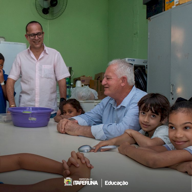 Prefeito e secretário de Educação visitam  E.M. Fazenda Cachoeira.