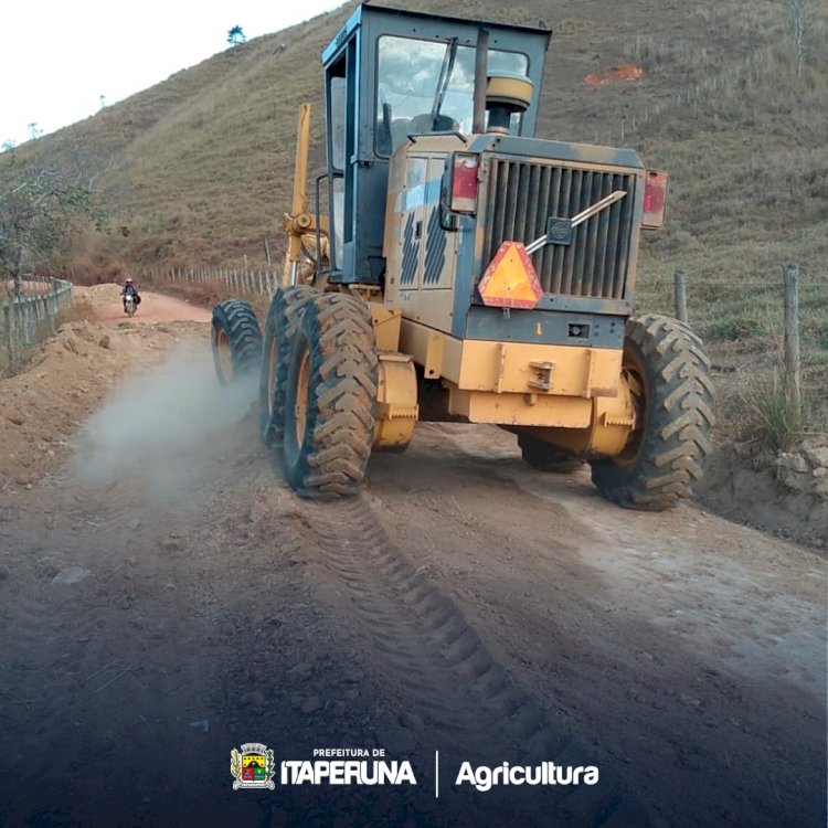 Estrada do Bambuí recebe equipe da Secretaria de Agricultura.