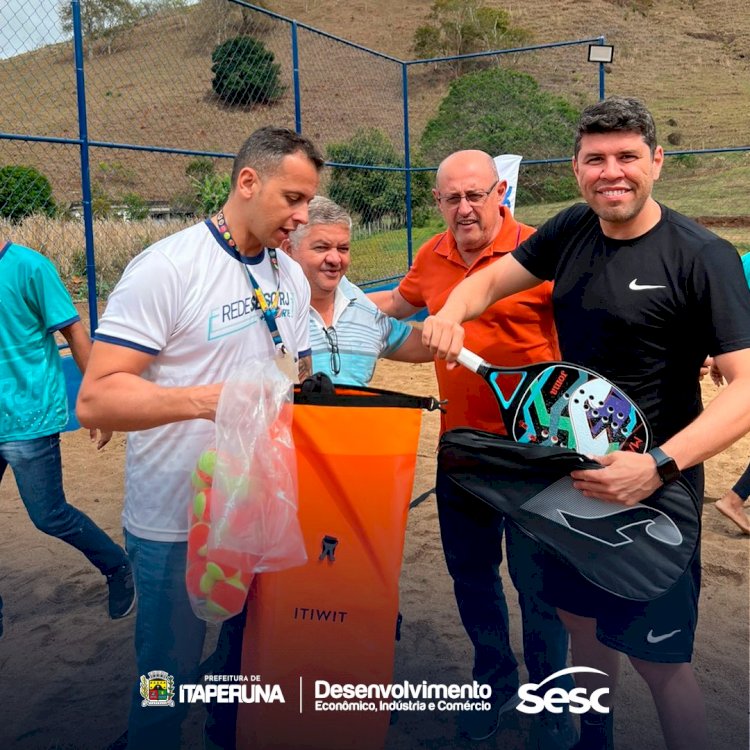 Prefeitura e SESC iniciam as aulas na quadra de areia do bairro São Francisco.