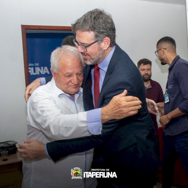 Prefeitura realiza acordo de cooperação técnica com a Defensoria Pública e doa terreno para instituição.