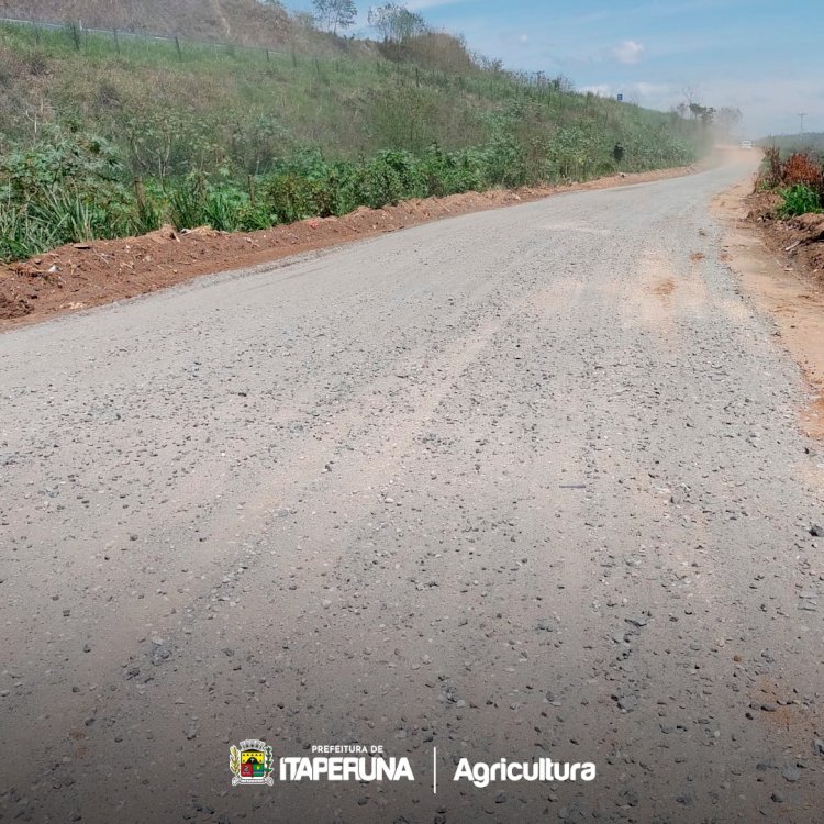 Estrada do Bambuí recebe equipe da Secretaria de Agricultura.