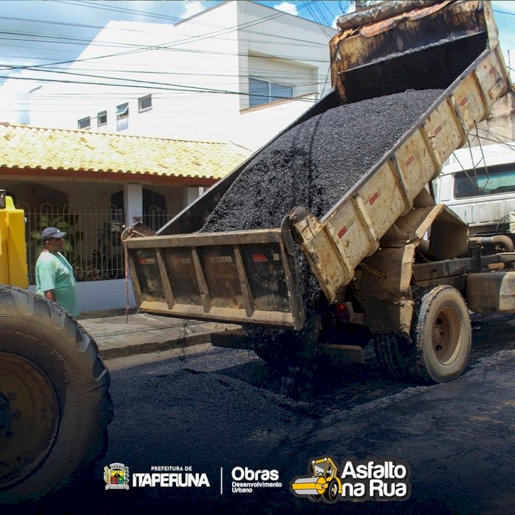 Tem asfalto novo no bairro Cehab.