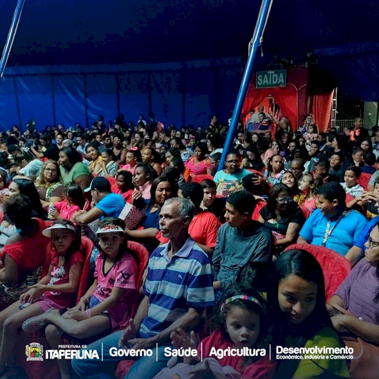 Prefeitura promove sessão gratuita do circo para crianças da APAE e CAASSITA.