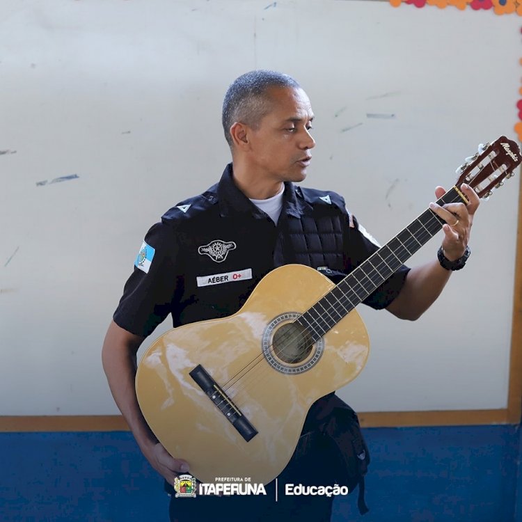 Projeto Primeiro Acorde leva música e inclusão as escolas municipais.