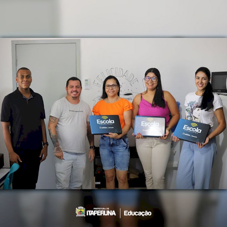 Semed  realiza entrega de notebooks na Escola Municipal Valão das Folhas.