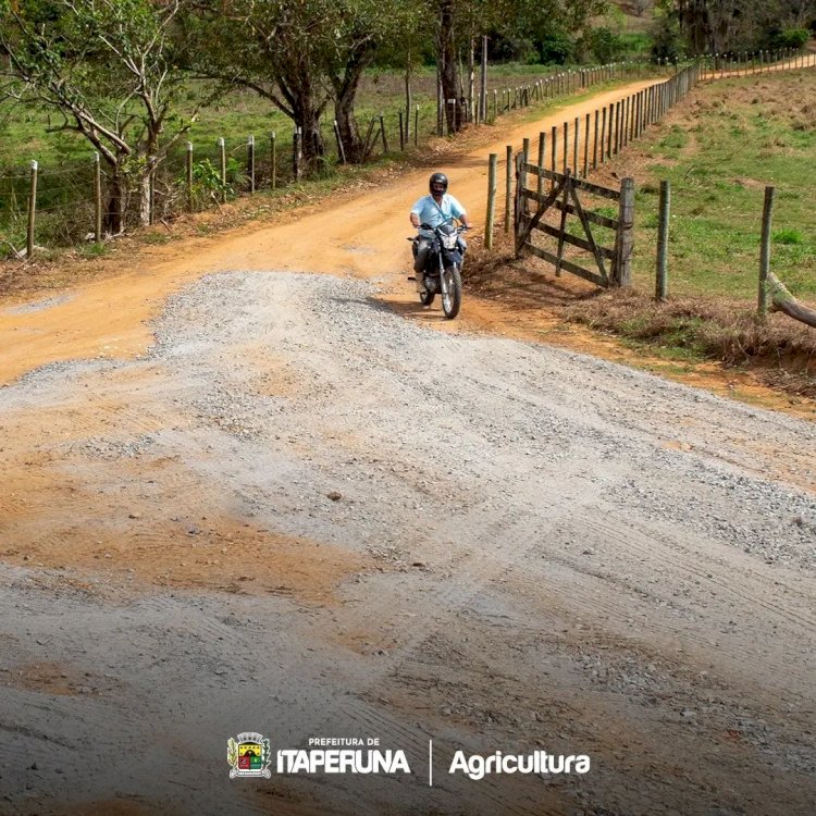 Localidade de Águas Claras recebe a equipe da Secretaria de Agricultura.