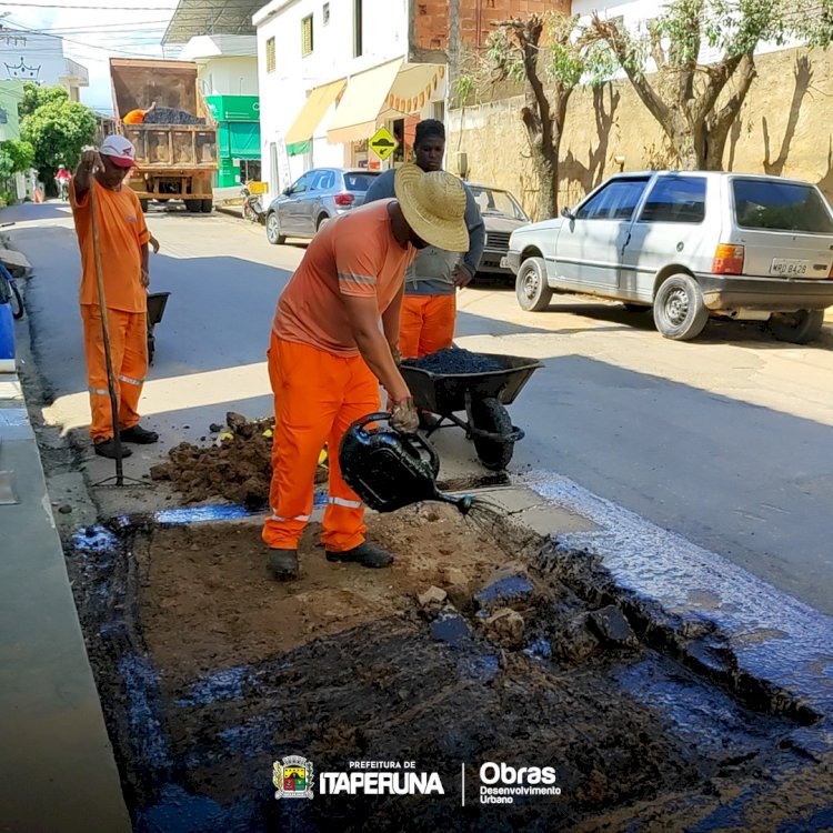 Operação tapa-buraco na Cehab.