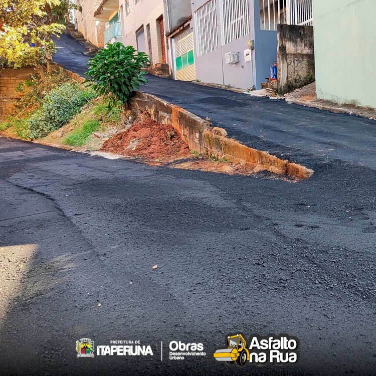 Tem asfalto novo na rua Malvina Cunha.