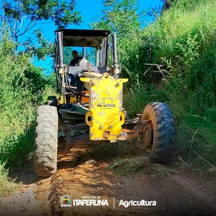 Secretaria de Agricultura segue com o trabalho de recuperação das estradas vicinais.